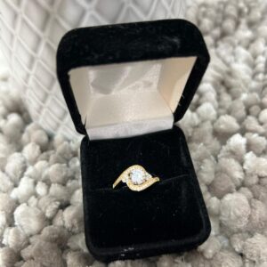 Anillo de oro de 14k