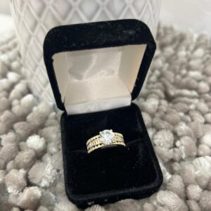Anillo de oro de 14k