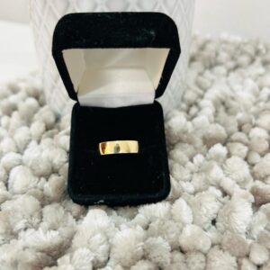 Anillo de oro de 14k