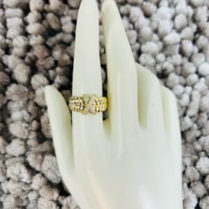 Anillo de oro de 10k