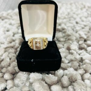 Anillo de oro de 10k