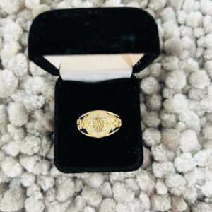 Anillo de oro de 10k
